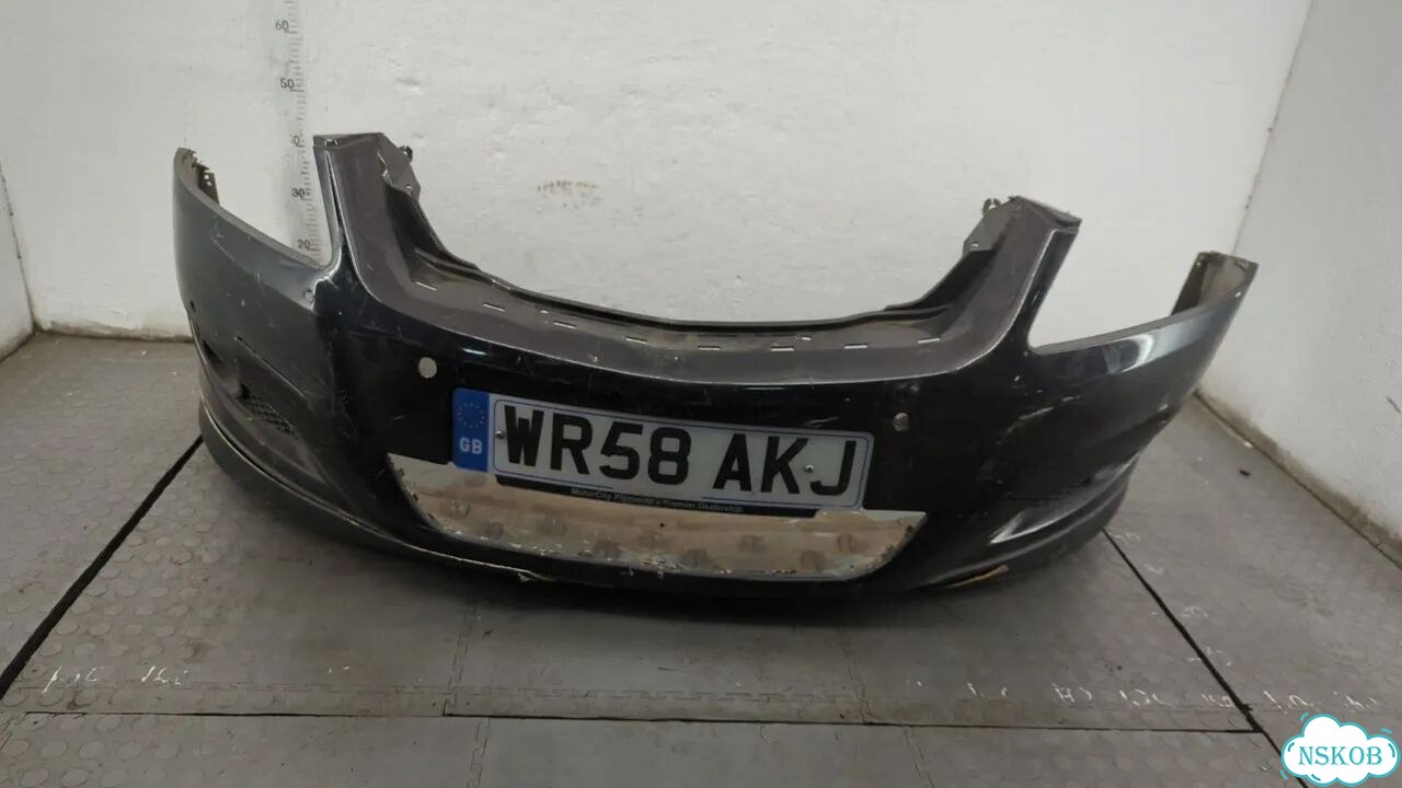 Бампер передний Opel Zafira B фото 1