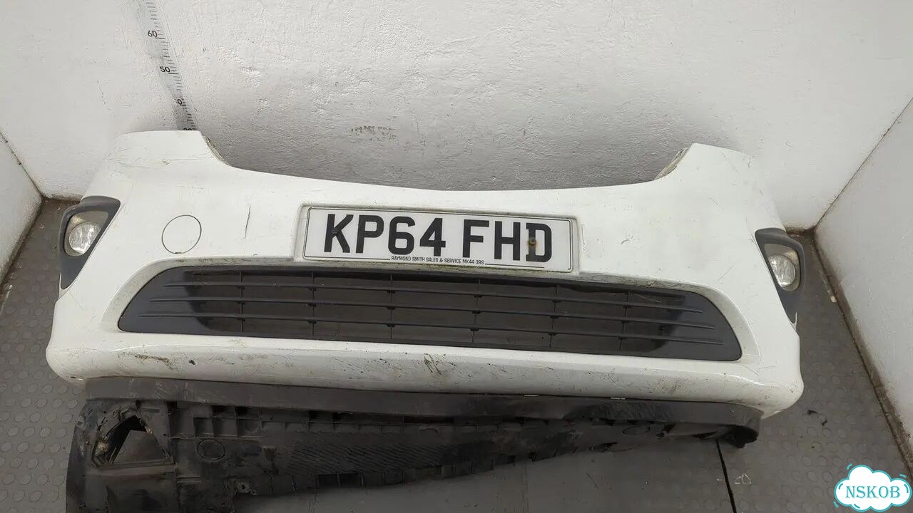 Бампер передний Opel Vivaro фото 1