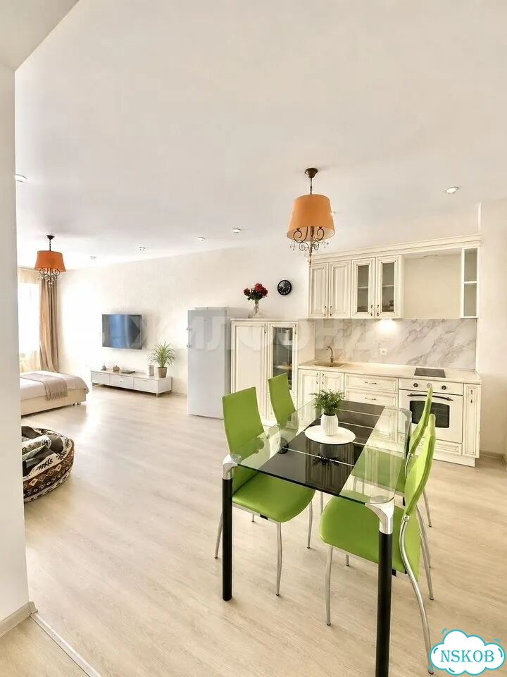 2-к. квартира, 70 м², 8/17 эт. фото 1