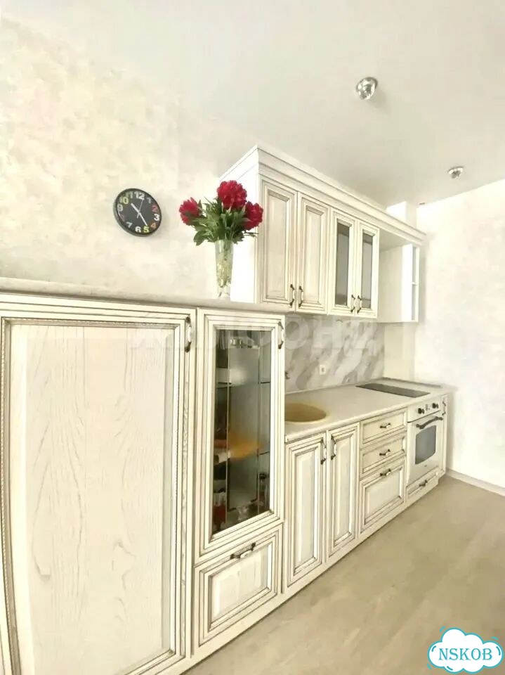 2-к. квартира, 70 м², 8/17 эт. фото 8