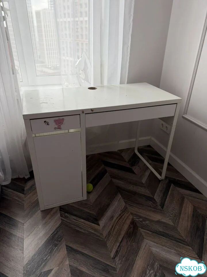 Детский стол IKEA фото 1