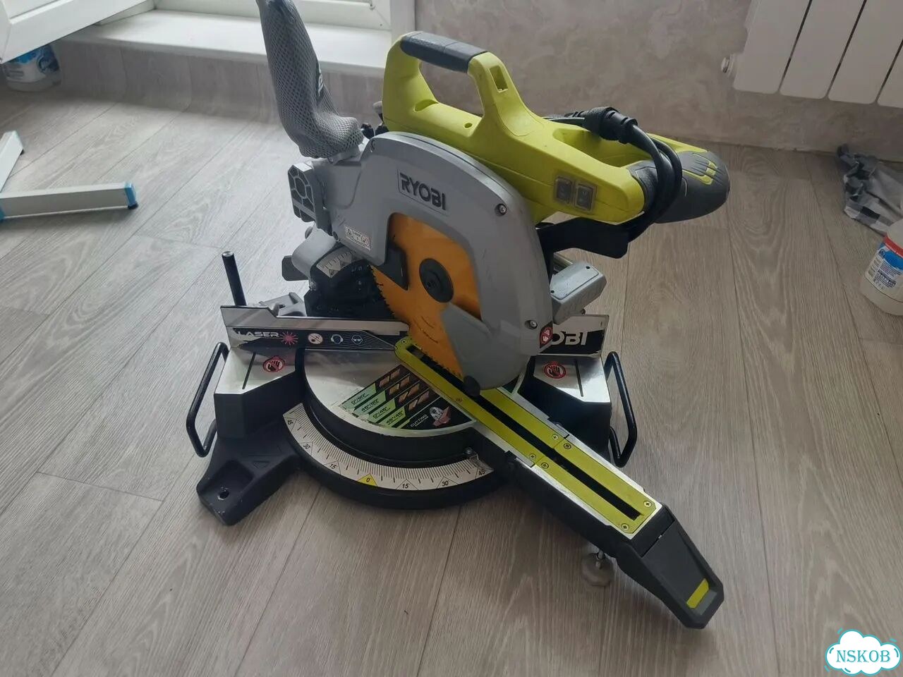 Торцовочная пила с протяжкой ryobi Ems254l фото 4