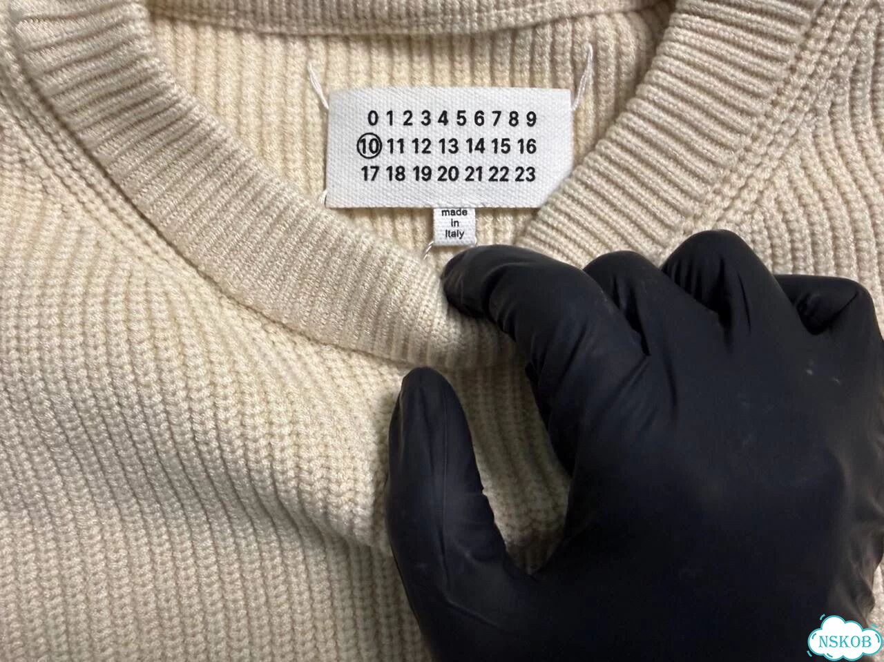 Свитер Maison Margiela бежевый фото 3