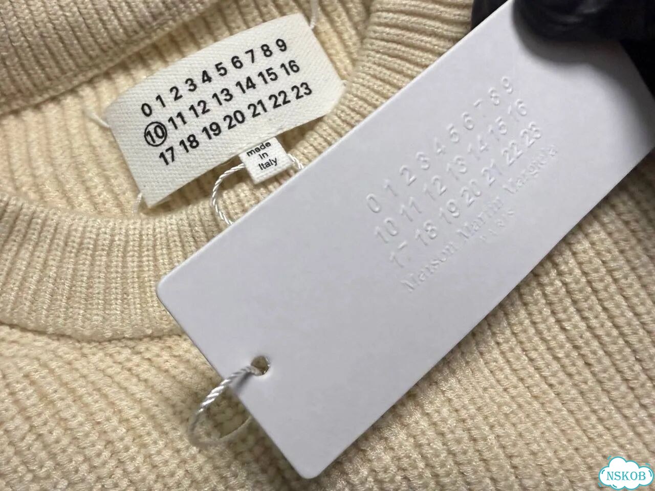 Свитер Maison Margiela бежевый фото 4