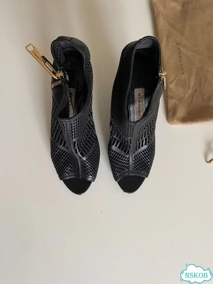 Туфли, босоножки Burberry фото 6