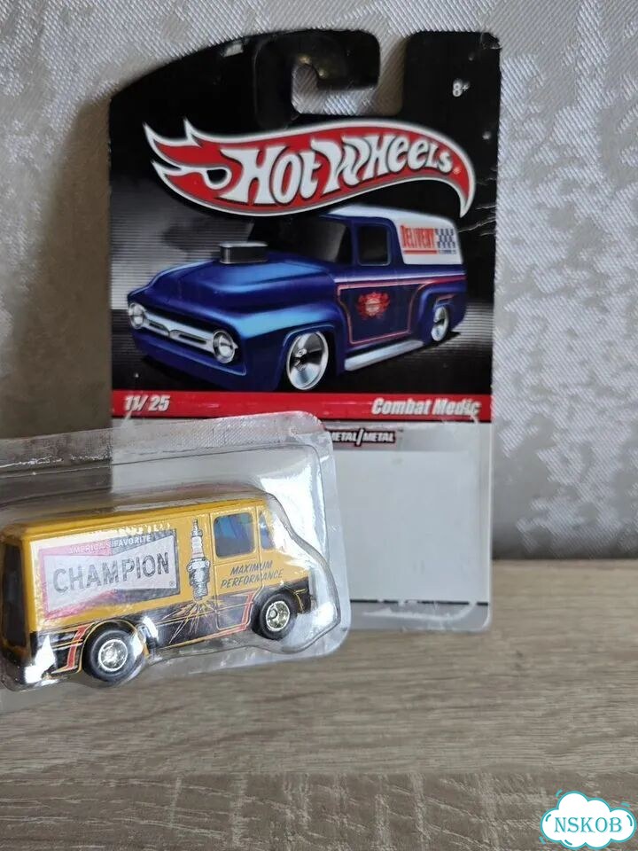 Hot wheels Premium combat medic фото 2