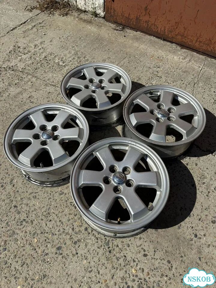 Литые диски Toyota 6×R15 5×100 фото 1
