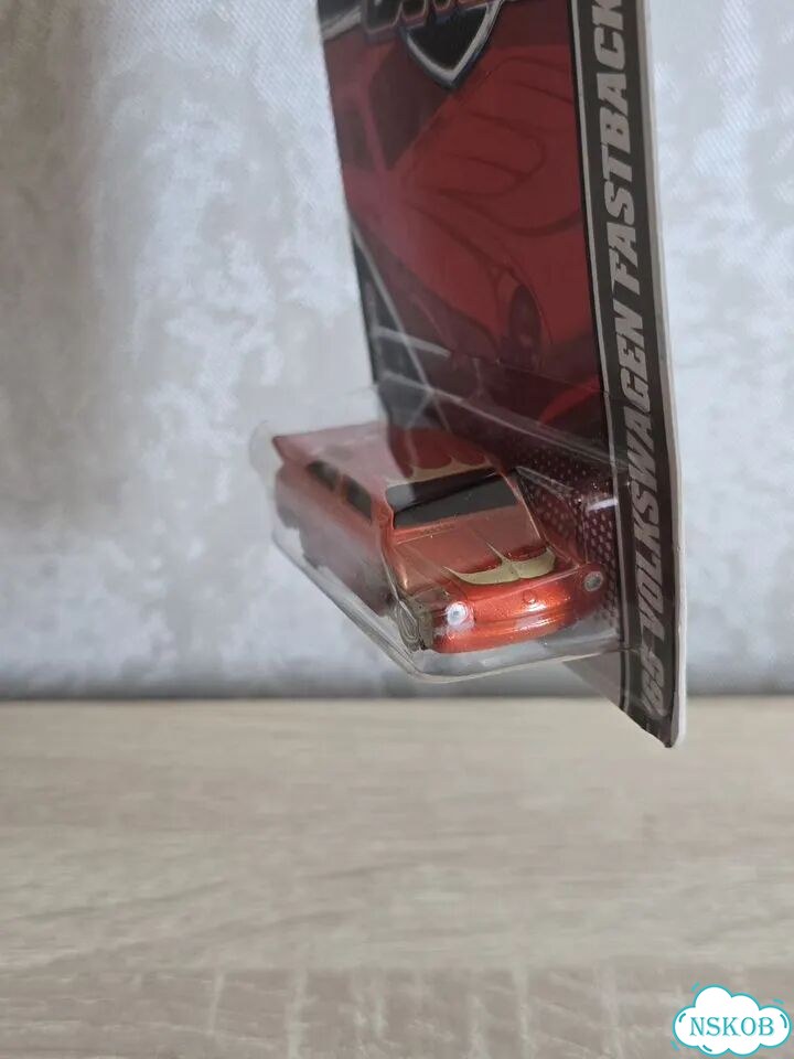 Hot wheels garage Volkswagen fastback фото 3