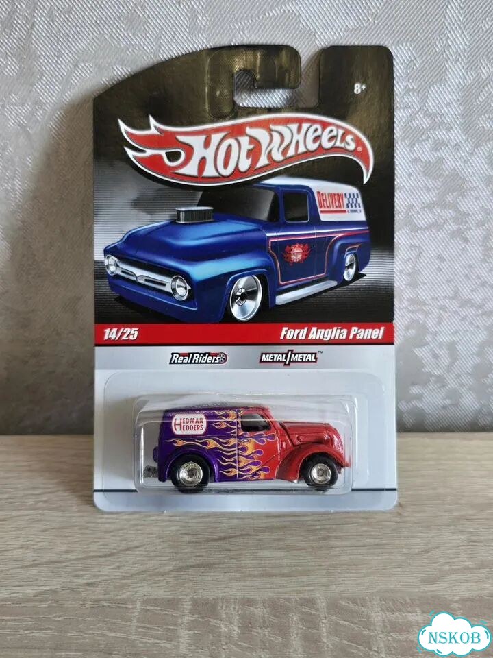 Hot wheels Premium ford Anglia panel фото 1