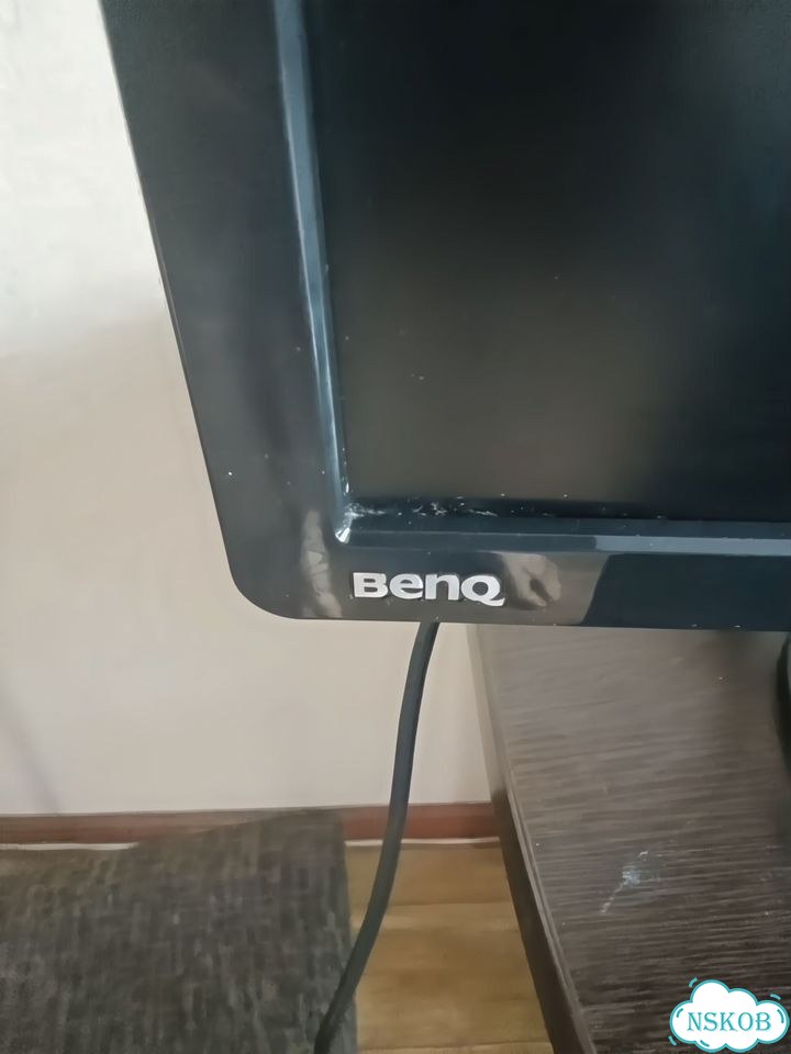 Монитор BenQ LCD 18.5 фото 4