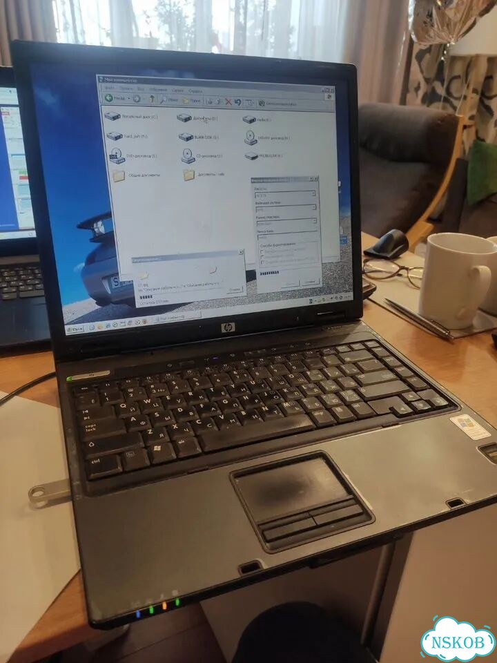 Ноутбук HP compaq фото 1