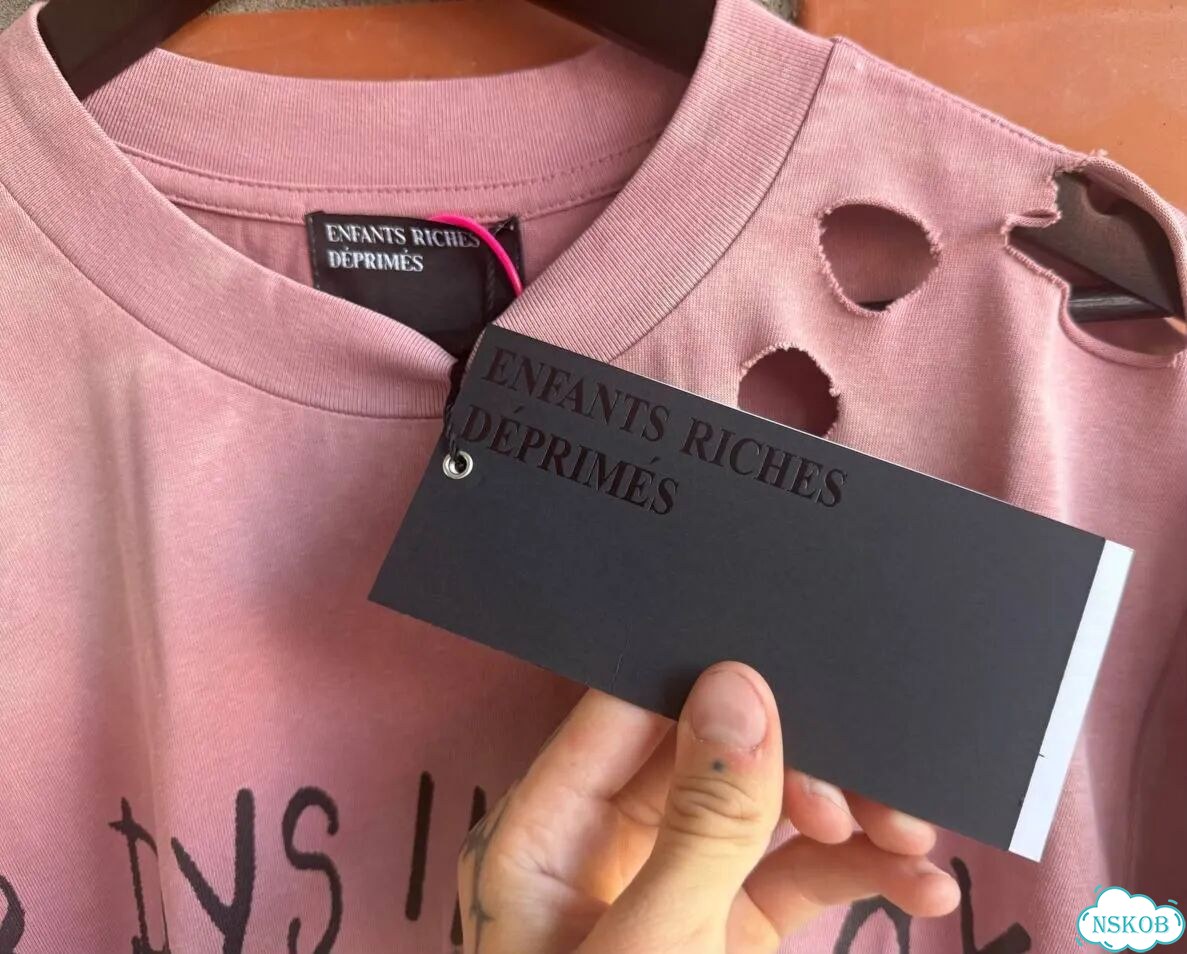 Футболка enfants rches deprimes pink фото 10