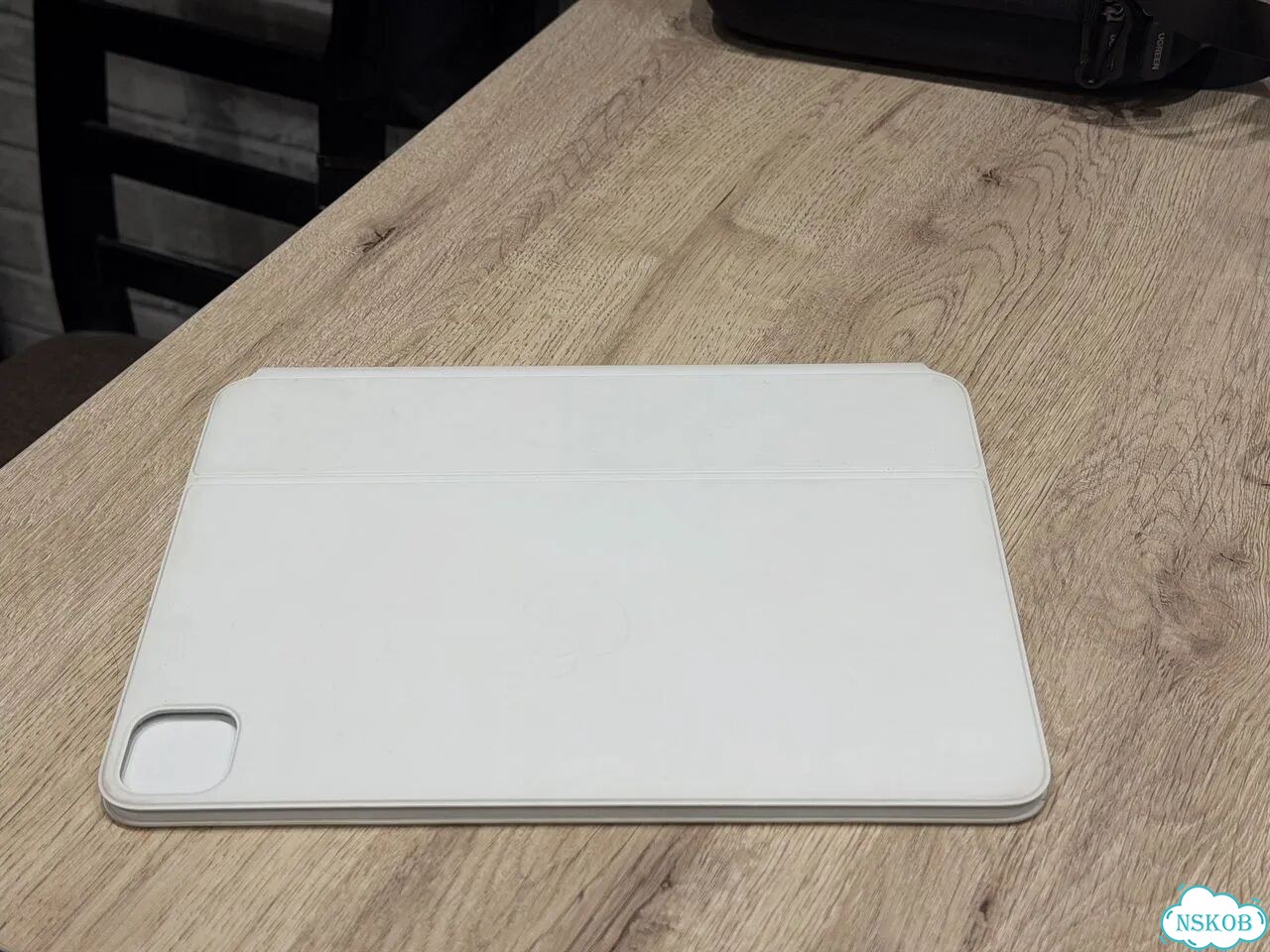 Apple Magic Keyboard для iPad 11, белая (A2261) фото 2