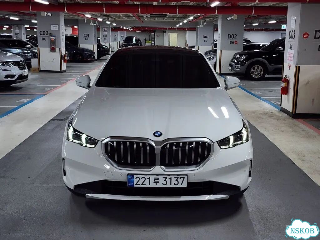 BMW 5 серия 2.0 AT, 2025, 10 500 км фото 2