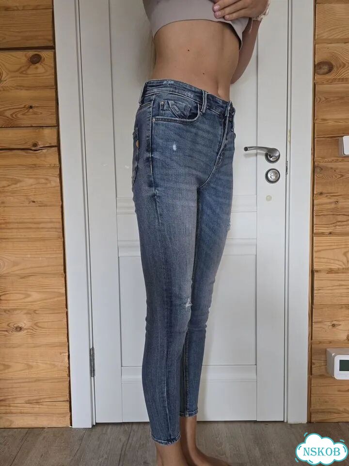 Джинсы stradivarius женские р.42-44 фото 1