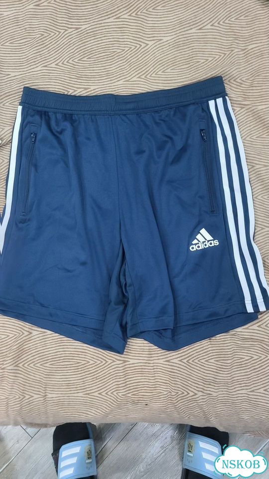 Мужские шорты Adidas фото 1