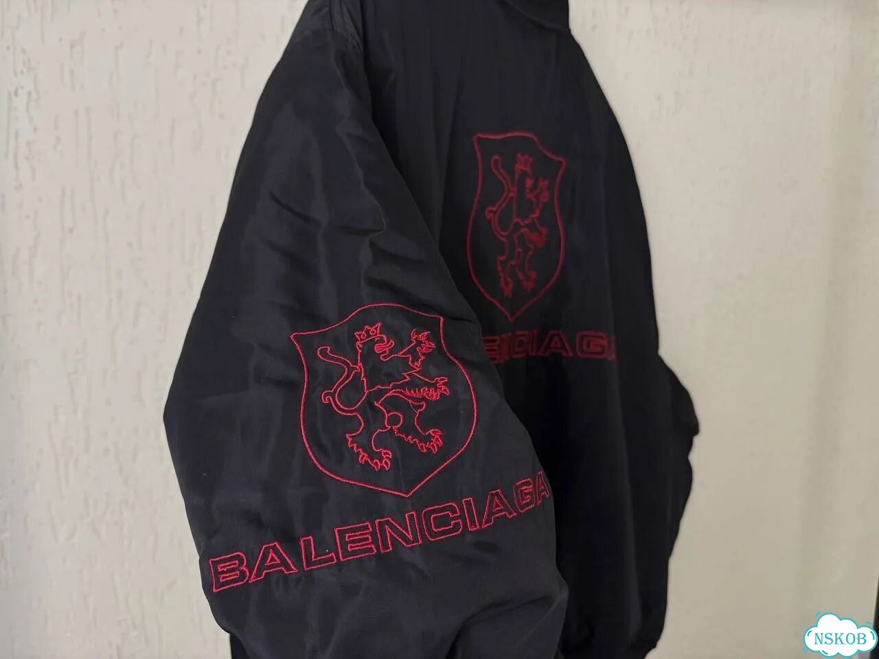 Бомбер Balenciaga Lion City фото 5