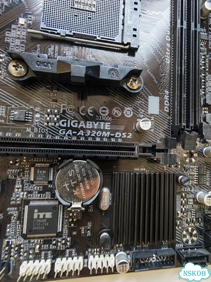 Gigabyte A320M DS2 sAM4 фото 3