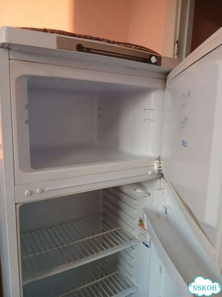 Холодильник бу фото 2