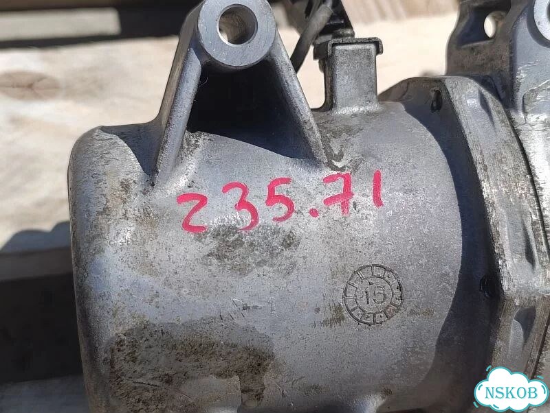 Компрессор кондиционера Mitsubishi L200 фото 2