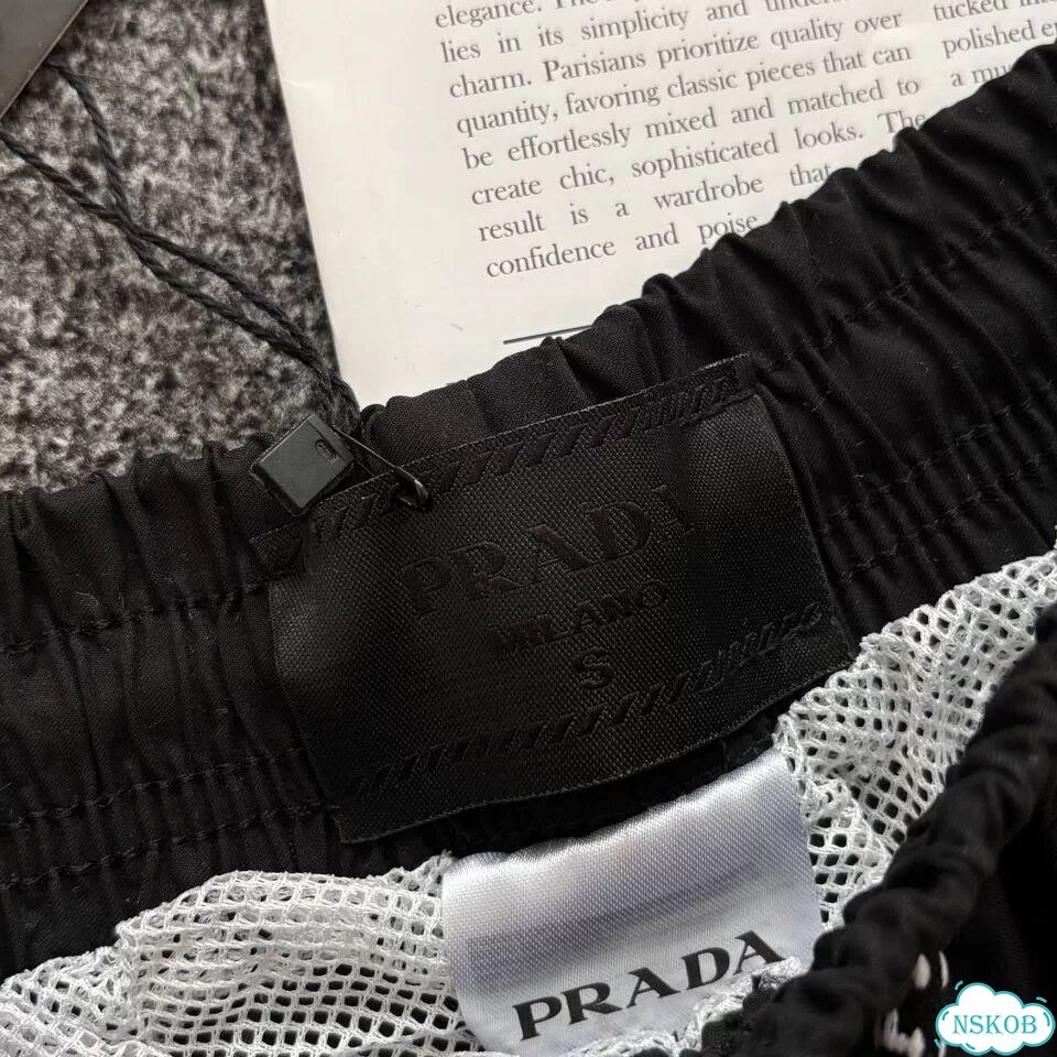 Шорты Prada Черные фото 6