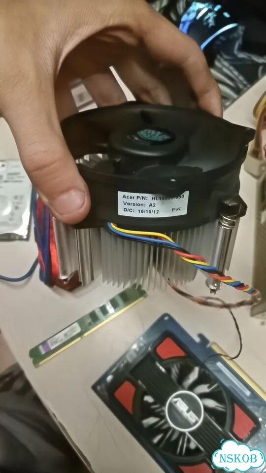 Кулер Acer HI.10800.000 фото 1