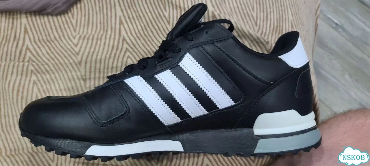 Мужские кроссовки Adidas ZX 700 фото 3