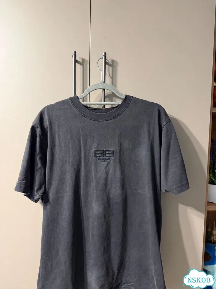 Balenciaga футболка оригинал фото 1