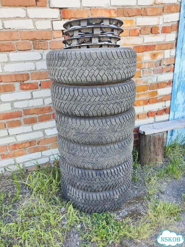 Continental ComTracWinterViking 1 205/70 R15 96 фото 1