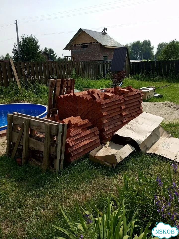 Продам 2 поддона кирпича фото 1