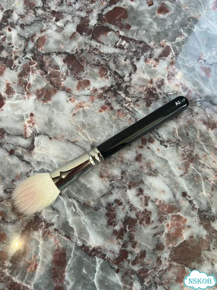 Annbeauty A1 Кисть для тона, румян, хайлайтера фото 4