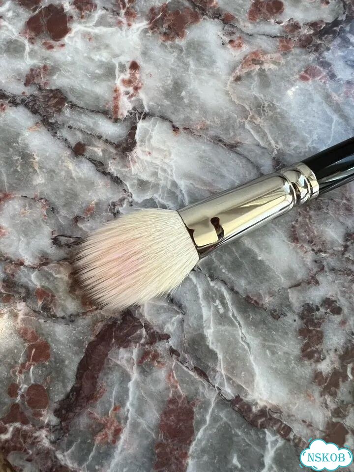 Annbeauty A1 Кисть для тона, румян, хайлайтера фото 5