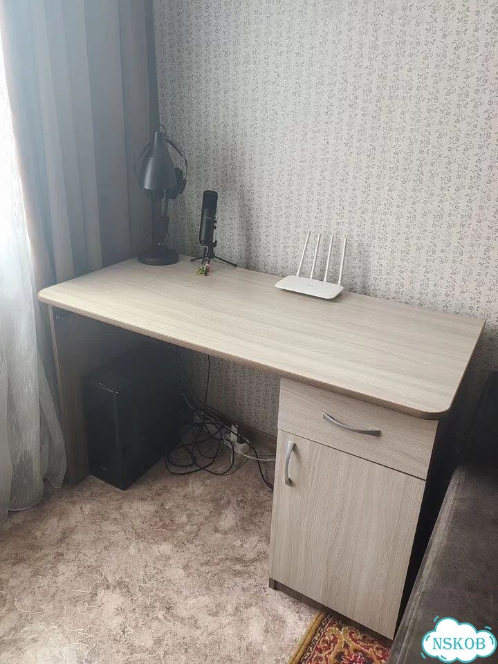 Письменный стол для школьника бу фото 1