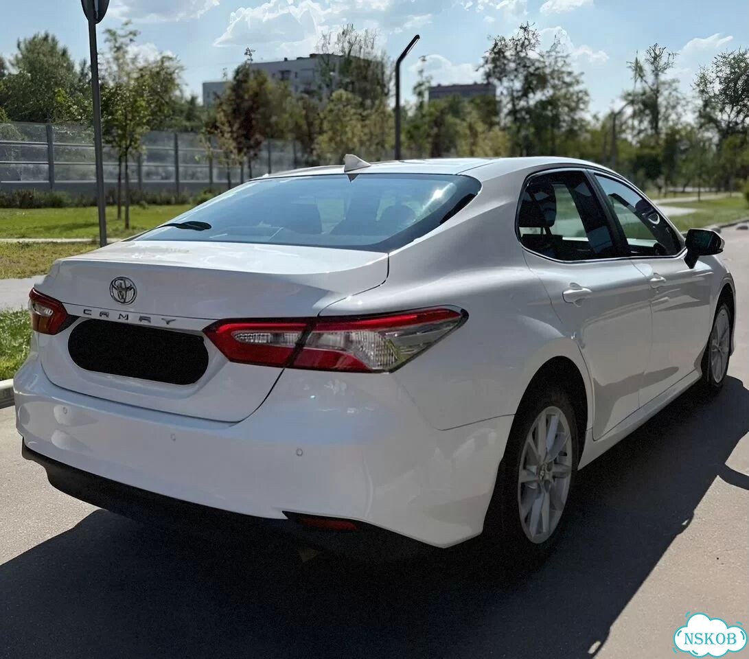 Аренда авто с выкупом Toyota Camry 2021 фото 4