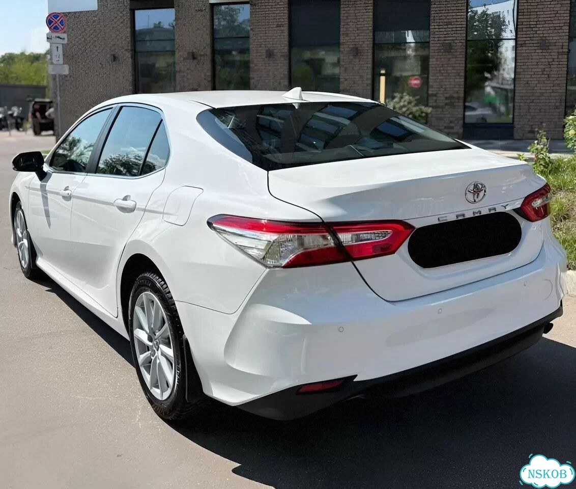 Аренда авто с выкупом Toyota Camry 2021 фото 5