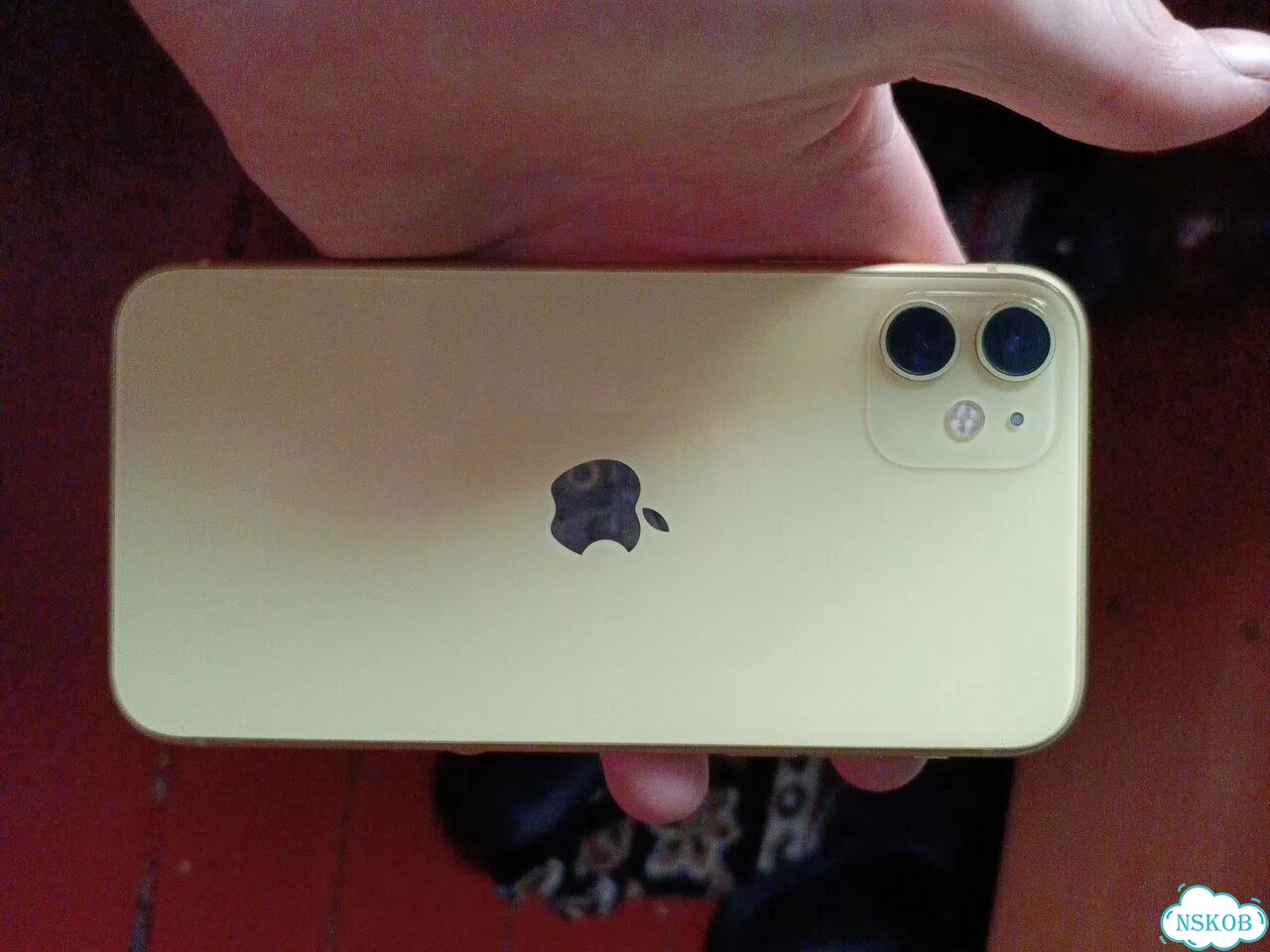 iPhone 11, 64 ГБ, SIM + eSIM фото 2