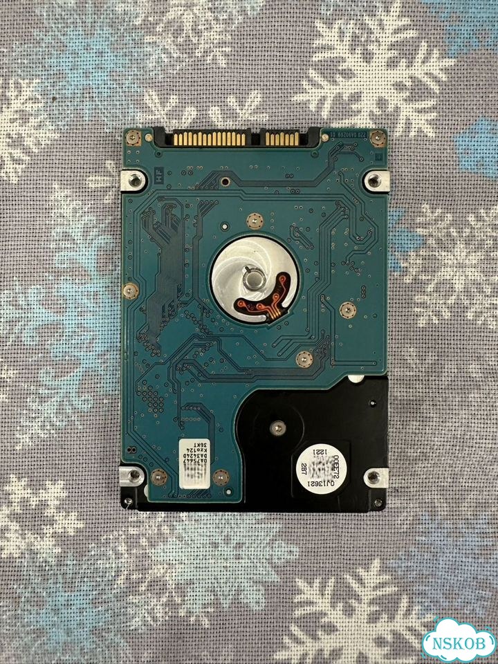 Жесткий диск Hitachi 2.5 250gb фото 2