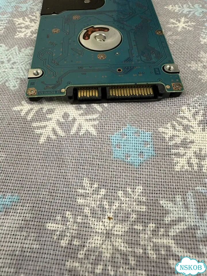 Жесткий диск Hitachi 2.5 250gb фото 3