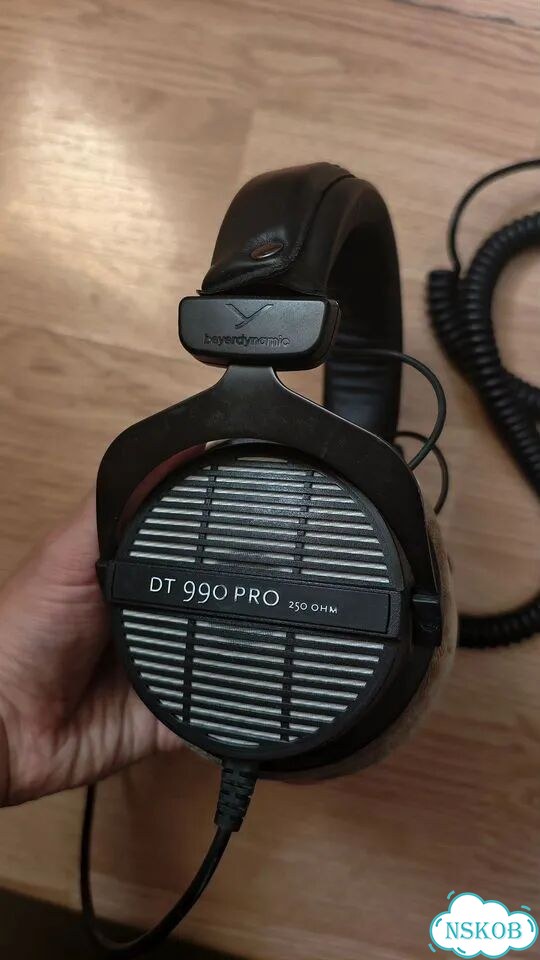 Наушники Beyerdynamic DT 990 pro (250 ohm) фото 1