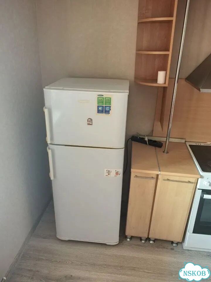 Холодильник бу фото 2