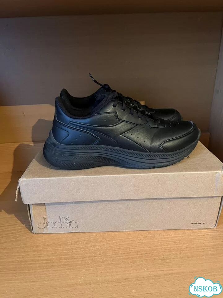Кроссовки diadora фото 2