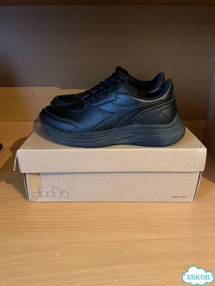 Кроссовки diadora фото 3