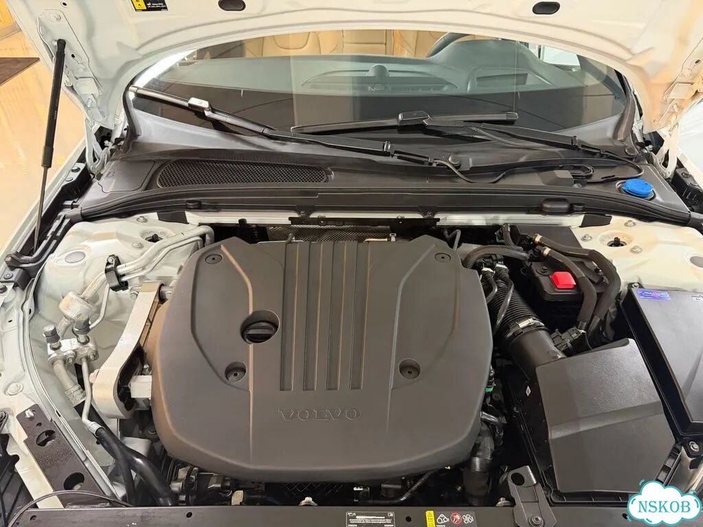 Volvo V60 Cross Country 2.0 AT, 2025, 5 200 км фото 11