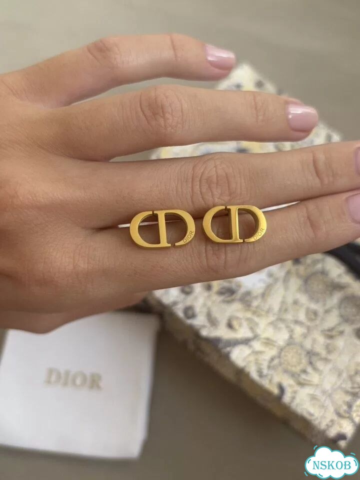 Пусеты Dior vintage оригинал фото 1