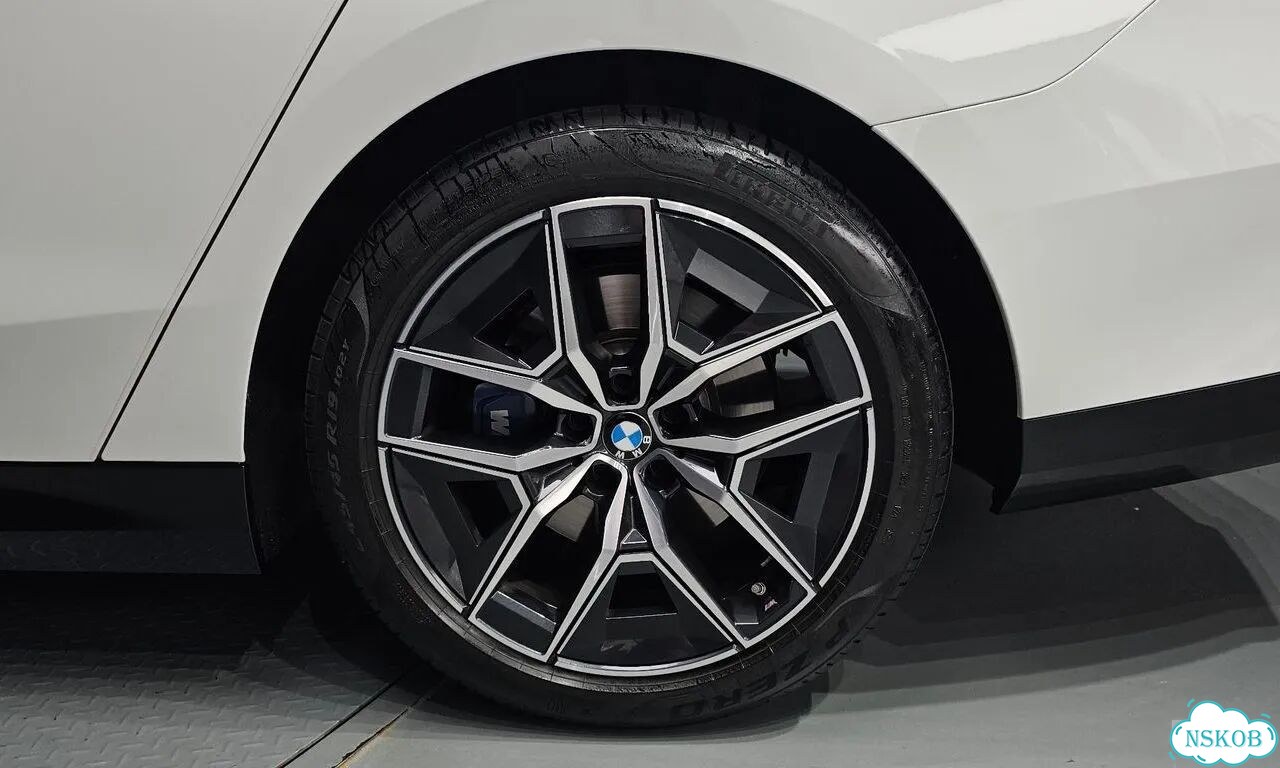 BMW 5 серия 2.0 AT, 2025, 7 500 км фото 29