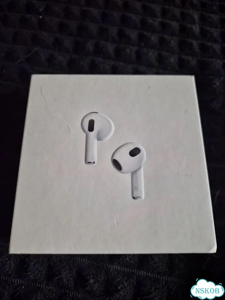 Наушники и часы Apple фото 3
