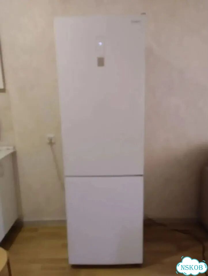 Холодильник бу фото 1