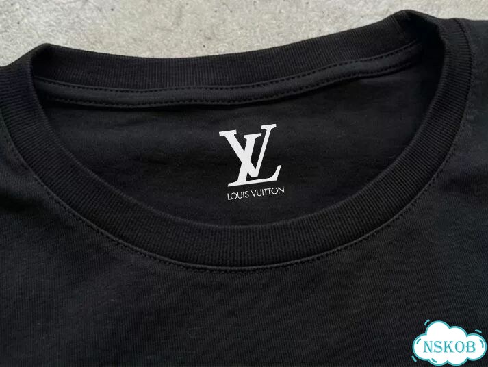 Футболка черная Louis Vuitton (надпись жемчугом) luxury archive unisex DAC0065 фото 4