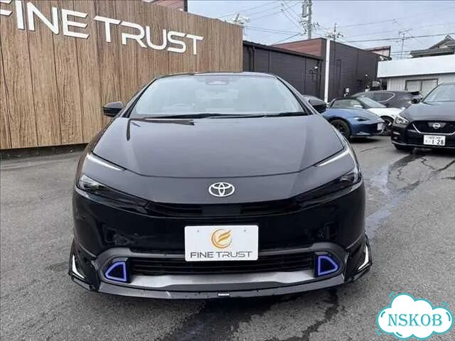 Toyota Prius 1.8 CVT, 2023, 33 600 км фото 2