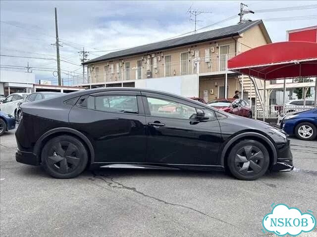 Toyota Prius 1.8 CVT, 2023, 33 600 км фото 5